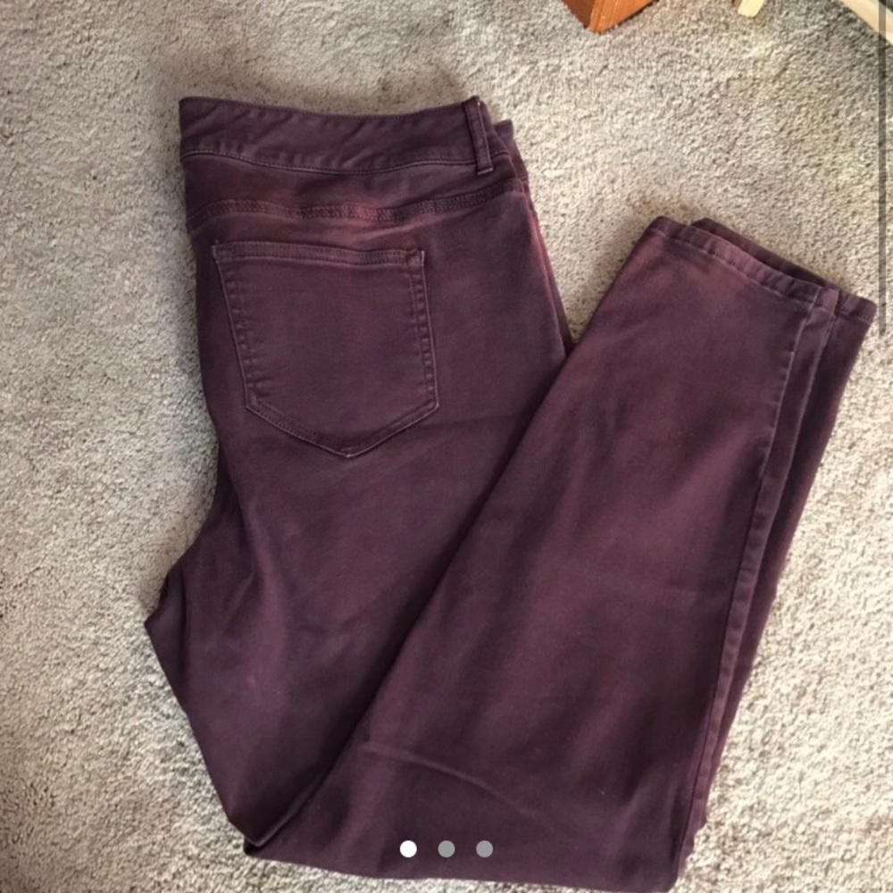 Maurices Maroon stretchy denim pants